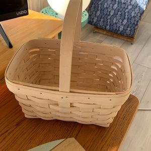 Longaberger  Whitewash Basket